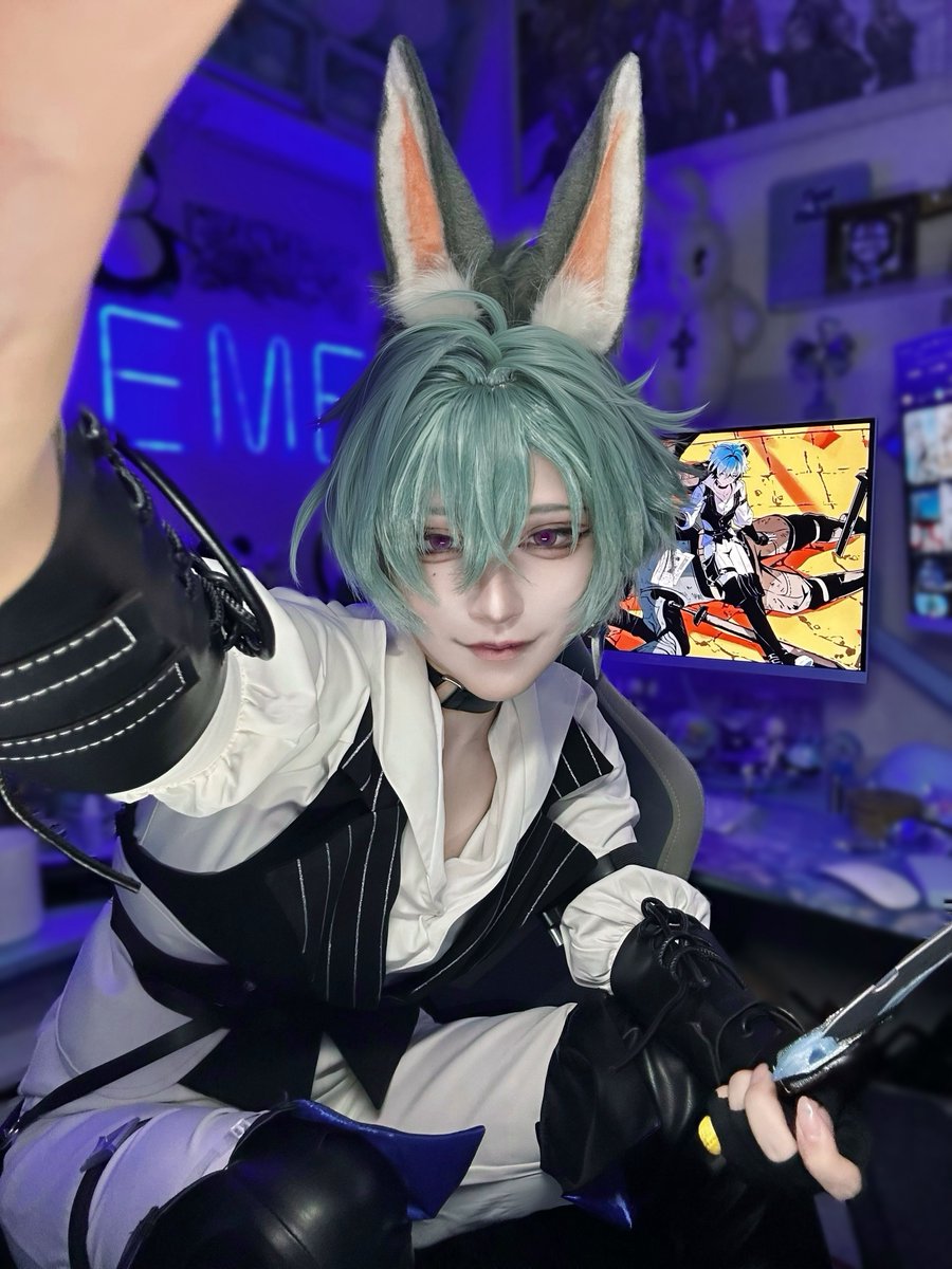hisameyasan's tweet photo. 捏造cos・バニーの日🐇
どっちの騎士兎がお好き? https://t.co/DpCDHfq8jY
