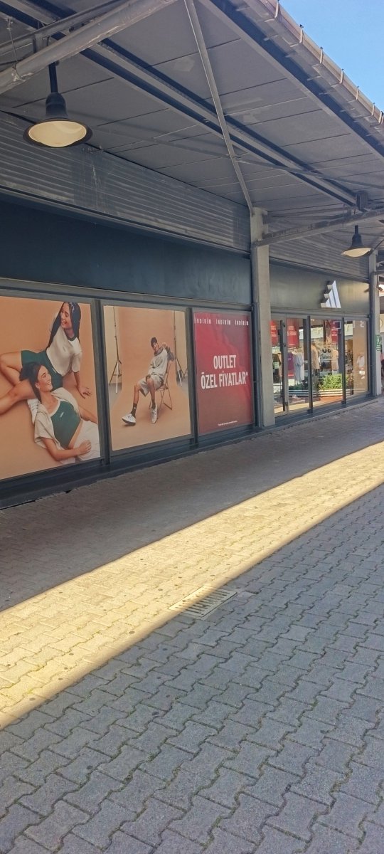 Emir3418075's tweet photo. KOCAELİ outlet center Kimler var arkadaşlar kutsal gün  için çay kahve içe biliriz. https://t.co/PtcKPkwql6