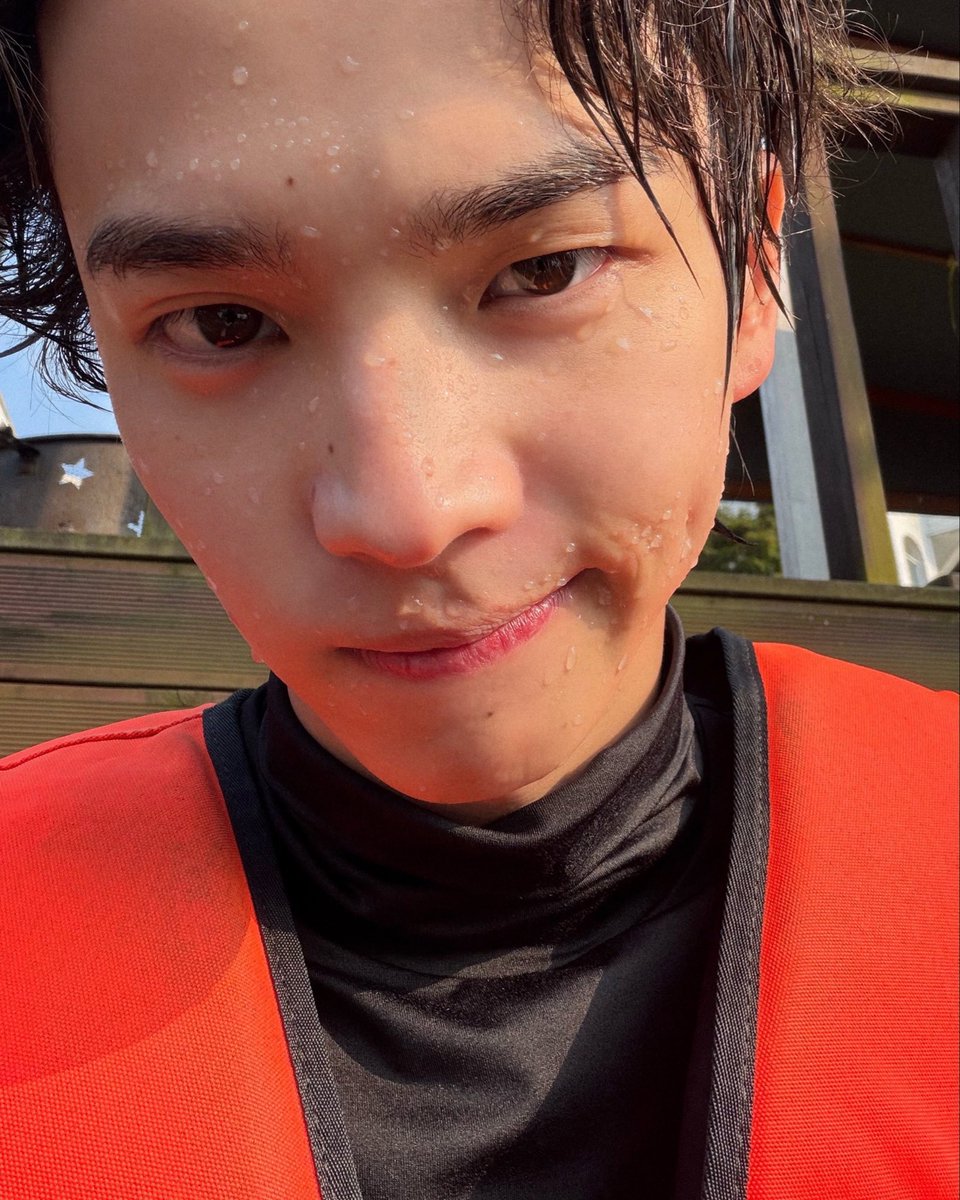 withtwsshin's tweet photo. 얼굴 진짜 거짓말 https://t.co/rnel2YpGos