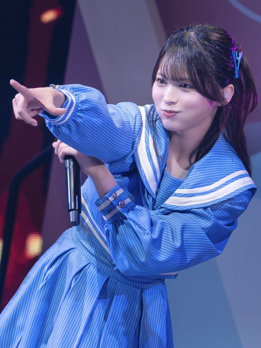 ANALOG_eq's tweet photo. ハートを狙い撃ち💙
#江角怜音 （@esumi_renon ）

#ニアジョイ_カメコ https://t.co/6MLp4yfYVm