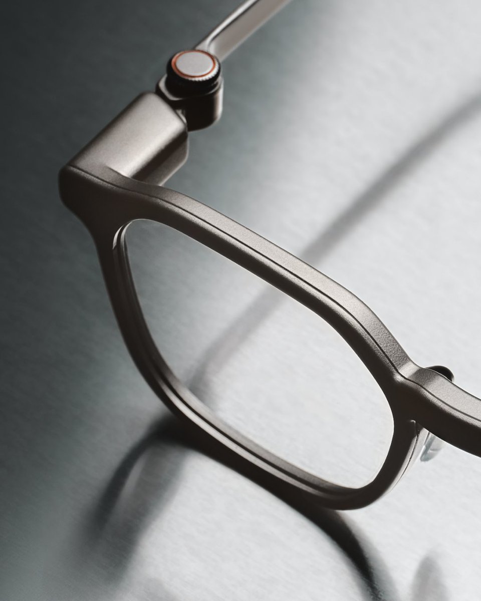 RayNeo_Japan's tweet photo. メガネの未来、チラ見せ。👓
スタイリッシュに、スマートに。
#RayNeo #RayNeoiO https://t.co/7aVfV3wsHB