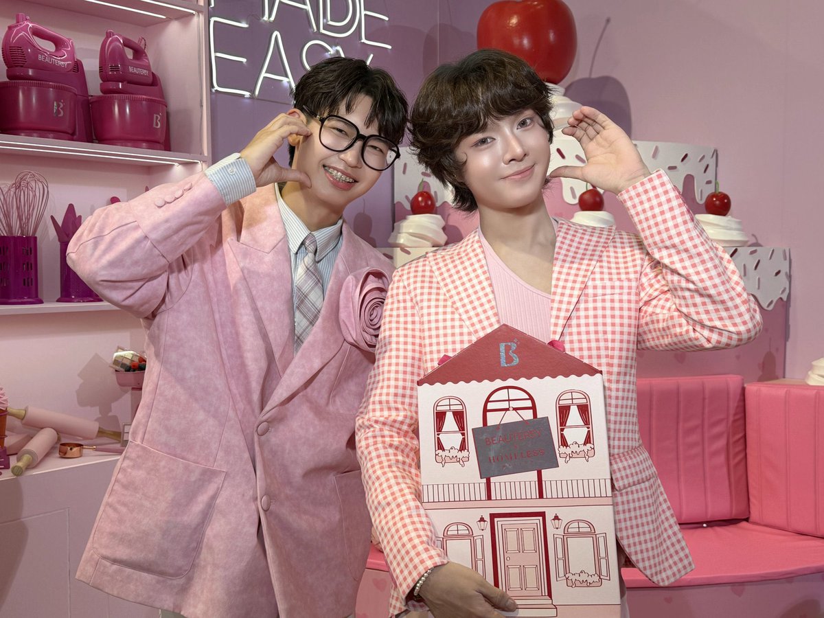 ottosofficialth's tweet photo. 𝐎𝐭𝐭𝐨’𝐬 𝐎𝐟𝐟𝐢𝐜𝐢𝐚𝐥𝐓𝐇 ขอขอบคุณ “Beauterry” ที่ให้เกียรติ “อ๊อตโต้” @ottoottoo_ ได้มาร่วมทำกิจกรรม เป็นส่วนหนึ่งของงาน BEAUTERRY My Home Becoming ในวันนี้นะครับ 🥰🙏🏻

💝 ขอขอบคุณแฟน ๆ ทุกท่านที่ ได้เข้าร่วม��ิจกรรม ไปให้กำลังใจหน้างาน รวมถึงแฟนคลับทุกท่านที่ส่งกำลังใจจากทางบ้านด้วยครับ 🫶🏻

BEAUTERRY X OTTO
#Beauterry
#BeauterryMyHomeComing 
🐣 : #ottoottoo ♥️