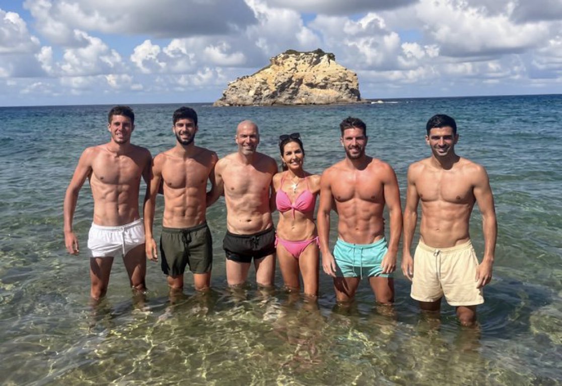 TheFulltimeX's tweet photo. 💪🏋️ The Zidane family has to be the fittest family in the world! https://t.co/KdEOn508Uu