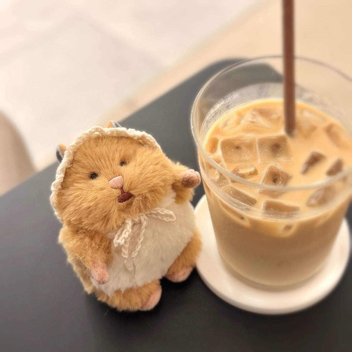 chataurepos3's tweet photo. あしながおじさん / サヴァサヴァの「秋の新作展示会」へ行って来ました🍂
秋色の素敵な靴がたくさんで気になっていたデザインの試着と実際の色も確認できて安心(Web在庫無かった為入荷待ち)

帰りに別の場所で寄ったアンティーク蚤の市で1900年代のブローチとリング等見つけてしまい予想外の出費… https://t.co/dtAWxVi3ps