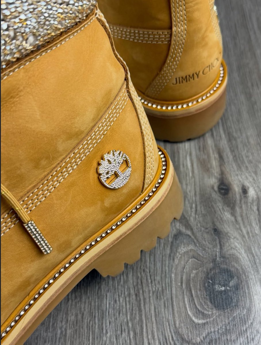 Shtreetwear's tweet photo. Jimmy Choo Timberlands https://t.co/tj5Rz51FvN