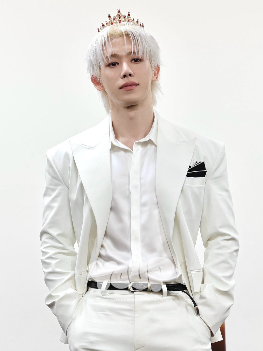 youp_pic's tweet photo. 260821 사운드웨이브 대면팬싸

당장 나라 드려

#WONHO #원호 https://t.co/Fi6g9PwpUF