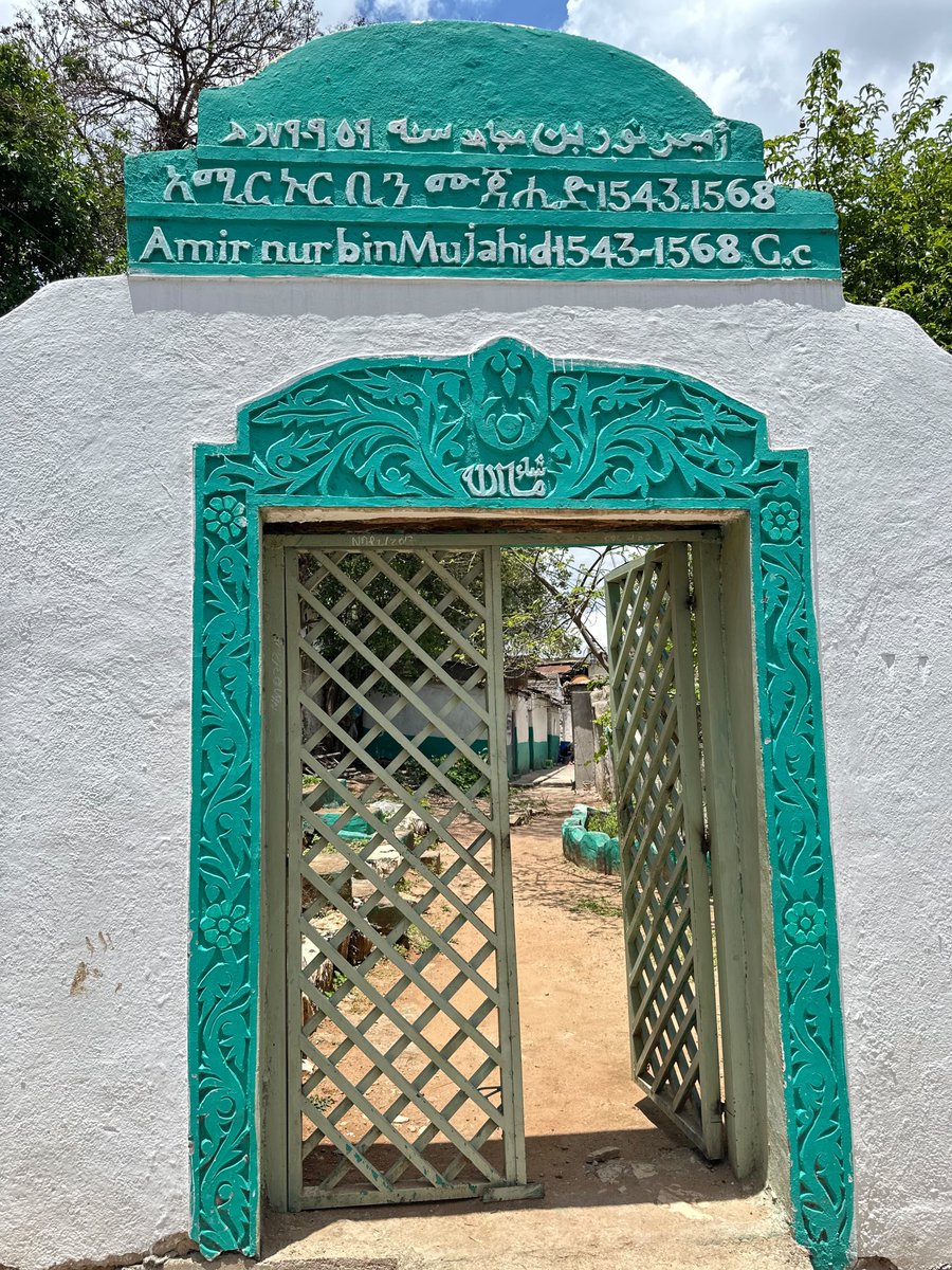 AbdiwahabSheik7's tweet photo. Harar is not just a city, it's a chapter of Somali  history.

For centuries, Harar was shaped by Somali rulers, warriors, and culture. Among it's most notable rulers was Amir ibn Mujahid, remembered as the last Somali ruler of Harar.

Harar,s mosque, scholars, traditions, and legacy made it a spiritual heart of the Somali world, a legacy that still echoes across Greater Somali today. 

History can be debated but Heritage cannot be erased.