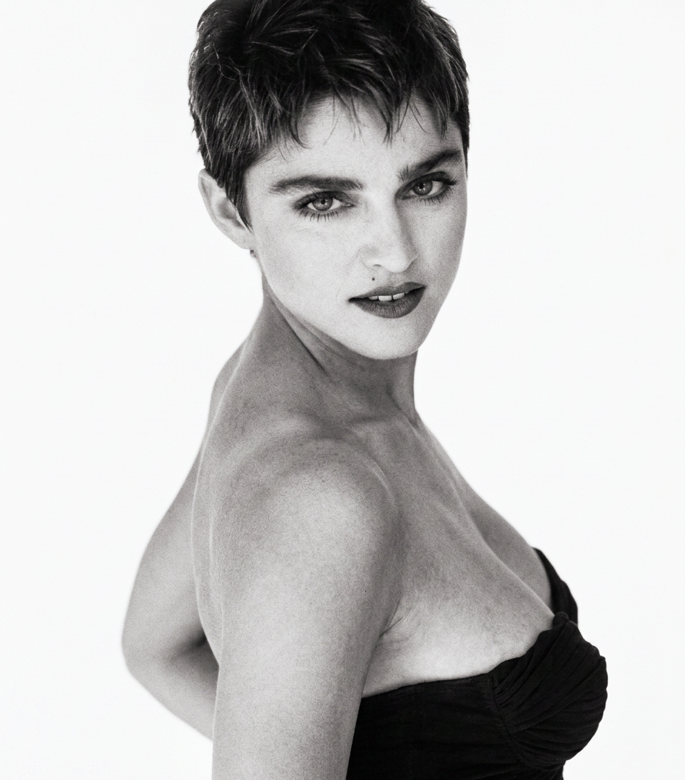MRfansarchives's tweet photo. ✨ A LOST HERB RITTS IMAGE — 1987 ✨

A newly restored, previously unseen photograph of Madonna by Herb Ritts, taken in 1987 for the Who’s That Girl World Tour program. 📸🖤

#Madonna #HerbRitts  @Madonna https://t.co/vNtKQjLadN