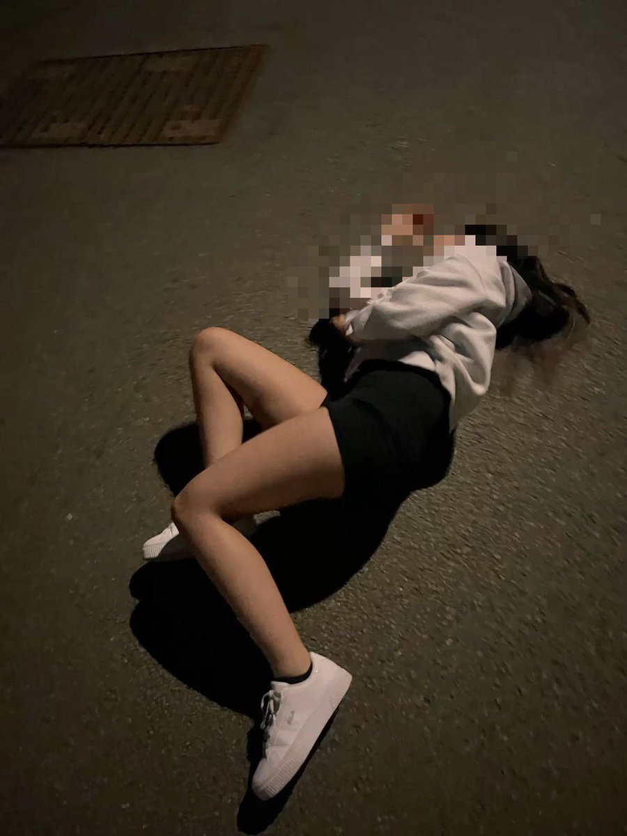 tikaka992's tweet photo. 友達に撮られた笑
#裏垢女子
#裏アカ女子
#見せ合い
#裏垢男子と繋がりたい https://t.co/VotZhJljIo