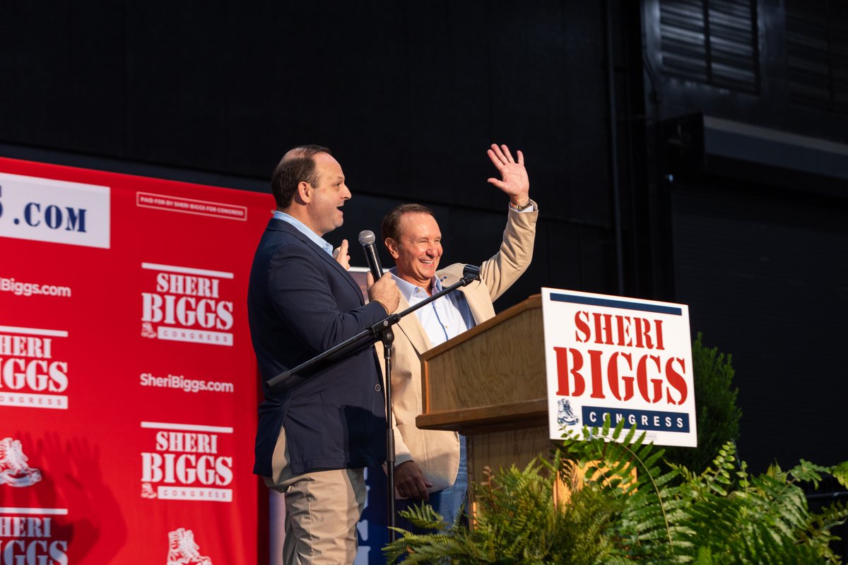 AGAlanWilson's tweet photo. It was an honor to join so many patriots in Anderson on Monday for Congresswoman @VoteSheriBiggs second annual Salute to Liberty, honoring our veterans and leading the Pledge of Allegiance.

Let’s re-elect Sheri Biggs and keep a strong conservative voice fighting for South Carolina in Washington!