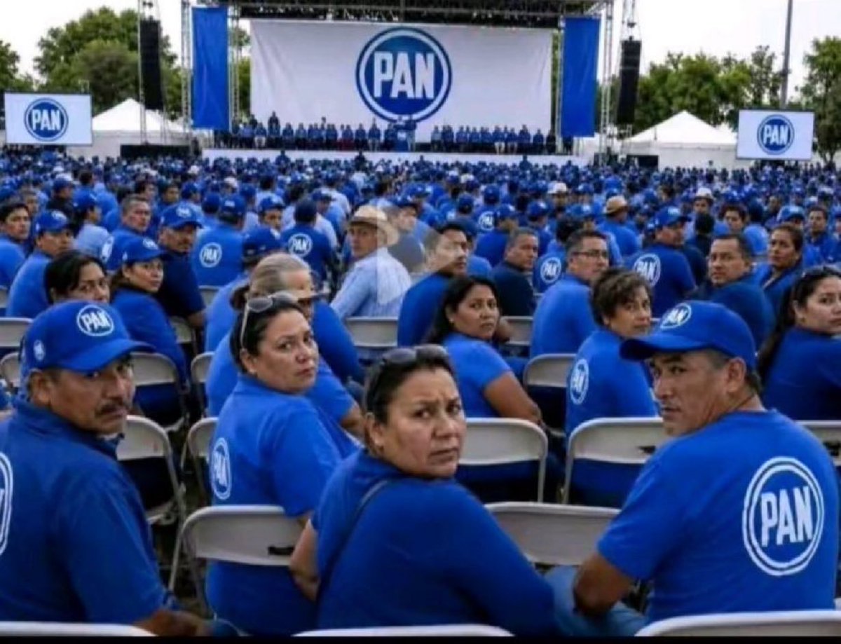 aguir71888's tweet photo. 🚨 Cuando gritas "Huachicolero corrupto" en un evento panista...

De: @ElisaSantos05 https://t.co/9gg2eFdpxm