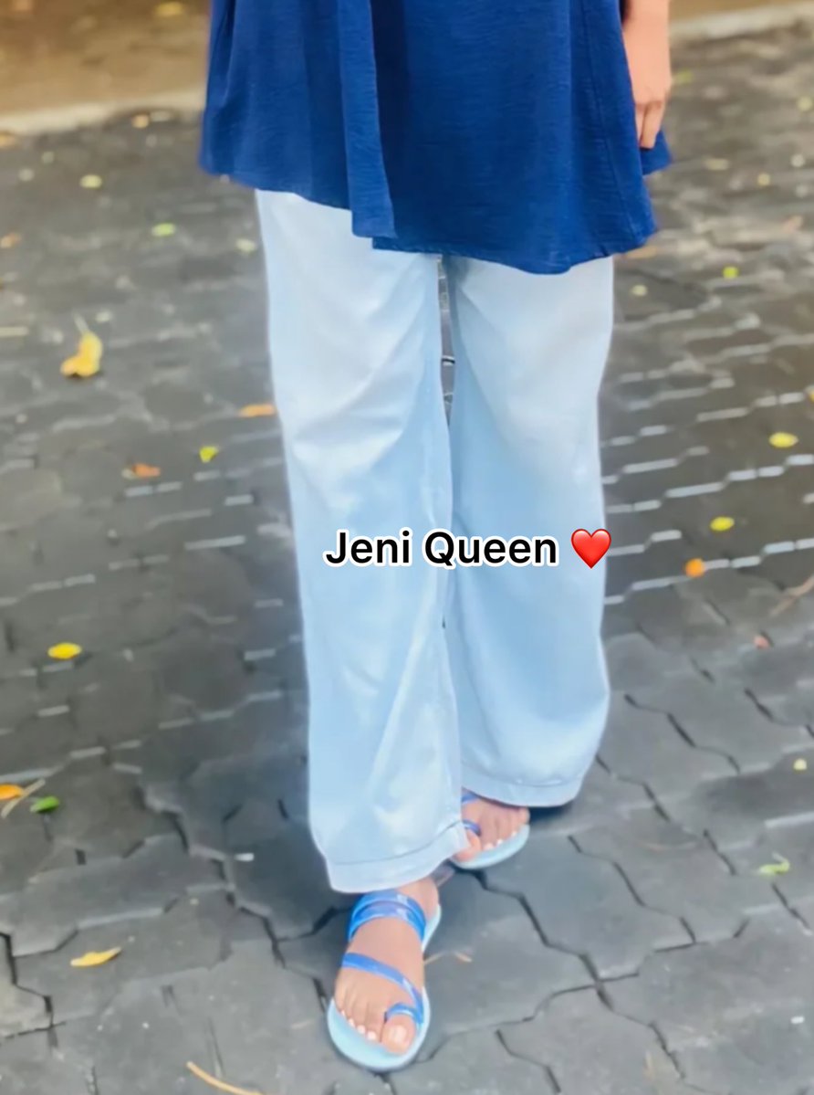 jenitajeni25's tweet photo. Iam your boss and I will make you rotate your phone on my second post 💅  iam curious how boys get seduced to the feet of women . But that sounds great . Boys aa dog Mari use pana evlo super aa erukum 😂  
#bdsmtamil #tamilmistress #slavesboys #kick https://t.co/akTzs6OM8D