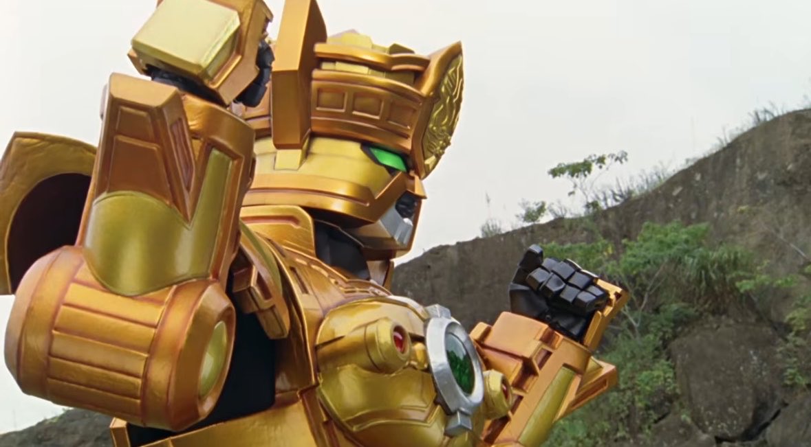 o0mh9f's tweet photo. #轟轟戦隊ボウケンジャー
#ボウケンジャー
#スーパー戦隊

チーフが黄金の剣を手に入れた展開も最高だったけど、ラストでまさか剣が変形し、ズバーンになるのは予想つかなかったわね

そして、リュウオーンの過去が明かされたと同時にチーフとの因縁がさらに深まるわな https://t.co/fNMSICdKMq