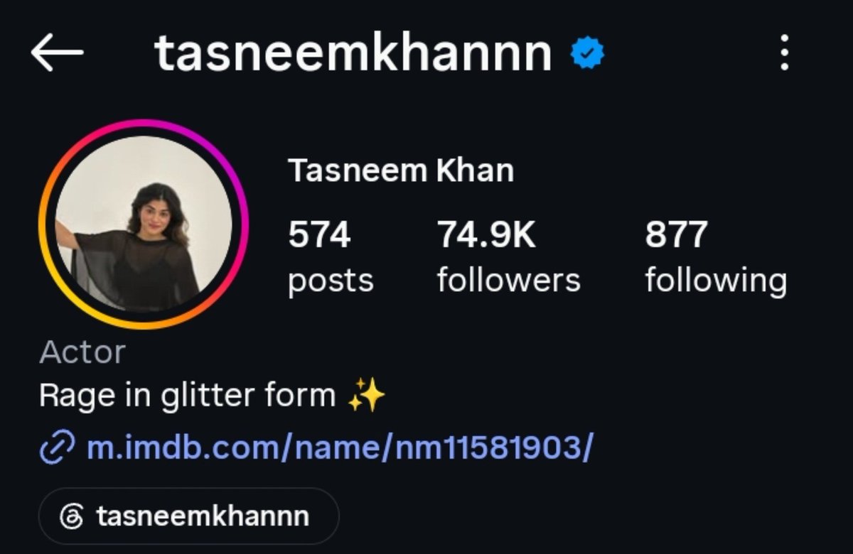 Novel_Nights's tweet photo. #ShivangiJoshi befriended Akansha for followers” is such a forced narrative. 😭 If followers mattered, why did she naturally bond with Tasneem in that web show, who had far less fame and followers than Shreya? Not following Shreya back simply means she didn’t connect with her. https://t.co/aYzoeLrgRs