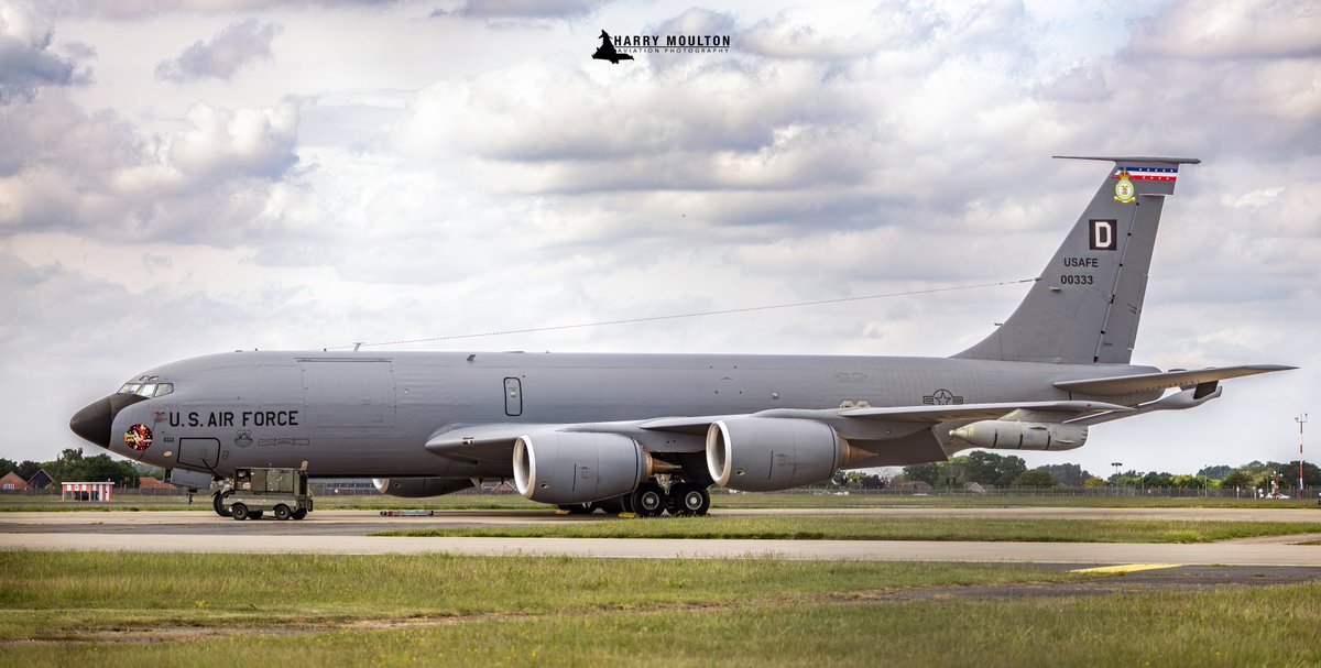 ArmchairAdml's tweet photo. #USAF United States Air Force

Boeing KC-135 Stratotanker 2x
#AE048A 63-8008 - QUID 51
#AE0424 60-0333 - QUID 52

QUID 51/52 Flt 2x KC-135s headed out to the Atlantic on an oceanic training sortie.

@MATA_osint @havoc_aviation https://t.co/td3pYRw2n6