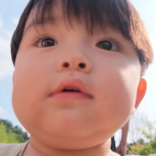 sundaecheese_'s tweet photo. คอจั๊นก็หดอีกแล้ว https://t.co/rqOQaefDf3
