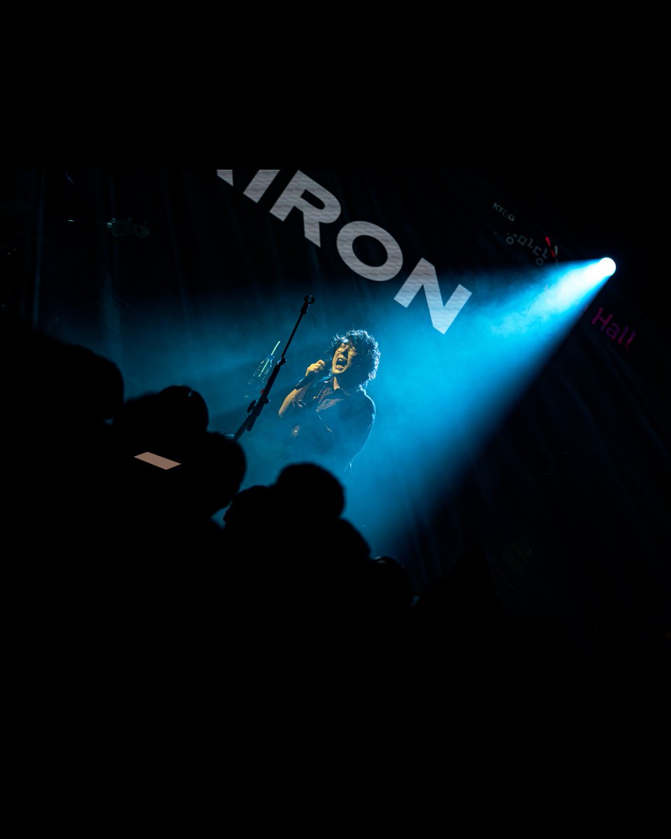weete_official's tweet photo. [REVIEW]

레트로리론의 첫 단독 내한 공연,
RETRORIRON LIVE IN SEOUL에
함께해주신 모든 분들께 진심으로 감사드립니다.

오는 12월 5일, NOL 씨어터 합정 동양생명홀에서
또 다시 만나는 날을 기다리고 있���습니다.

RETRORIRON LIVE IN SEOUL
2026.08.16(일) 6PM
KT&amp;G 상상마당 라이브홀 https://t.co/hHrbrazrhy