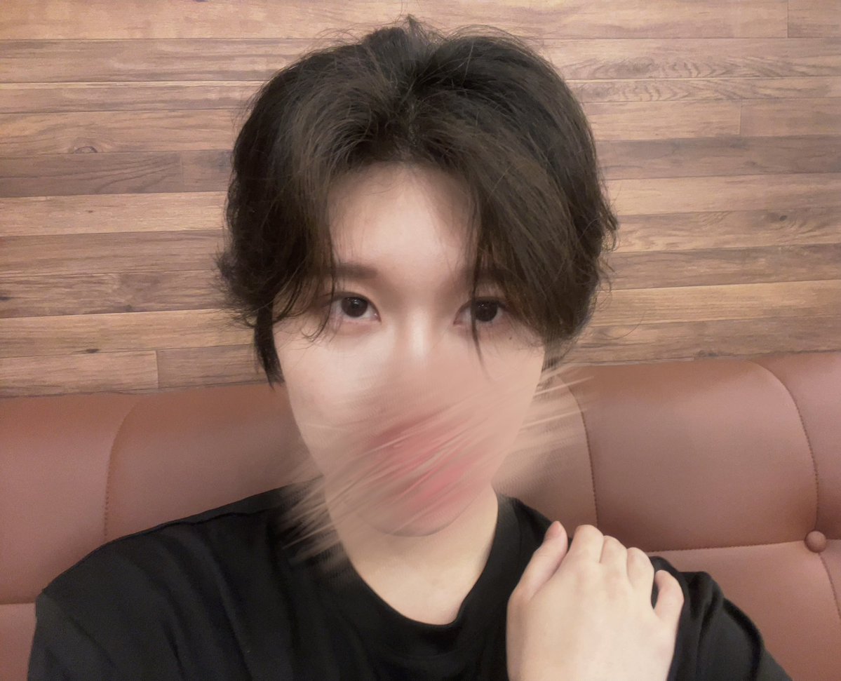 colacokka1's tweet photo. 눈이 퀭하니 졸려요.. https://t.co/Vy8LdBB4i6