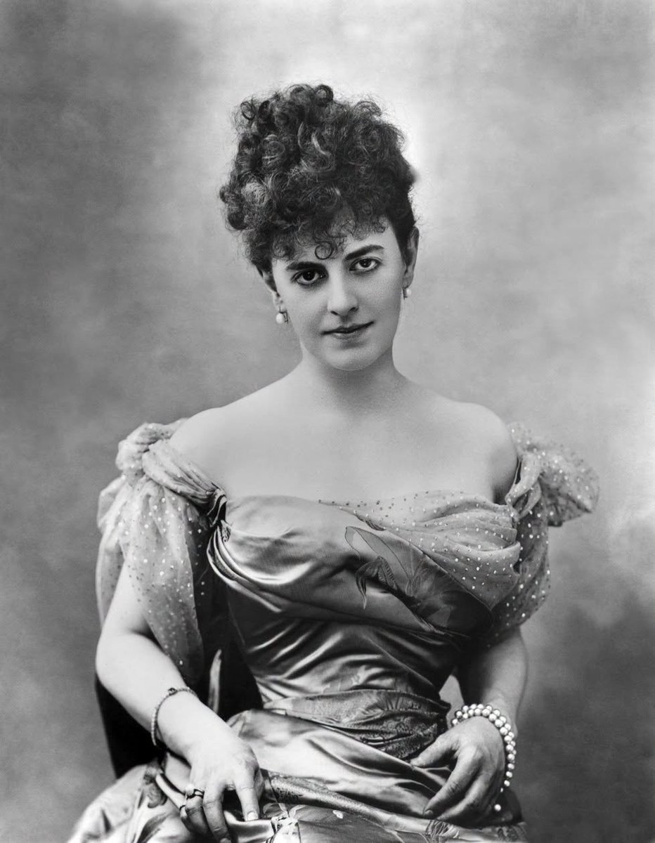 Albaeditorial's tweet photo. 21 de agosto de 1952. Muere en Lausanne la condesa de Greffulhe, la mujer más bella del mundo para Marcel Proust. Ella inspiró su Oriane, la duquesa de Guermantes, la altiva aristócrata presente en todos los tomos de «En busca del tiempo perdido» (1908-1922). https://t.co/jkw5lqvvWq