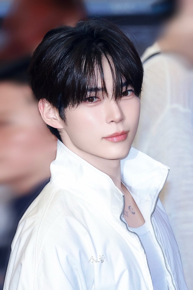 0613_AneeN_shb's tweet photo. 260819 🛫 

🤍✨

#ZEROBASEONE #ZB1 #성한빈 #SUNGHANBIN #ソンハンビン https://t.co/9vmHPAsPO6