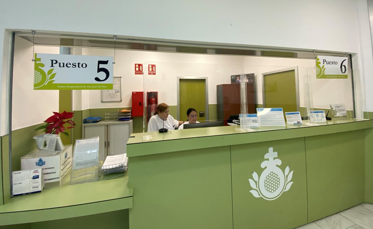 SanJuandeDiosTf's tweet photo. 🏥 En nuestras #ConsultasExternas trabajamos cada día para ofrecer una atención cercana, ágil y de calidad. Un espacio pensado para el bienestar de nuestros #pacientes, con profesionales comprometidos con el cuidado de cada persona.💚
#HospitalSanJuandeDiosTenerife https://t.co/eDOhUF0ueT