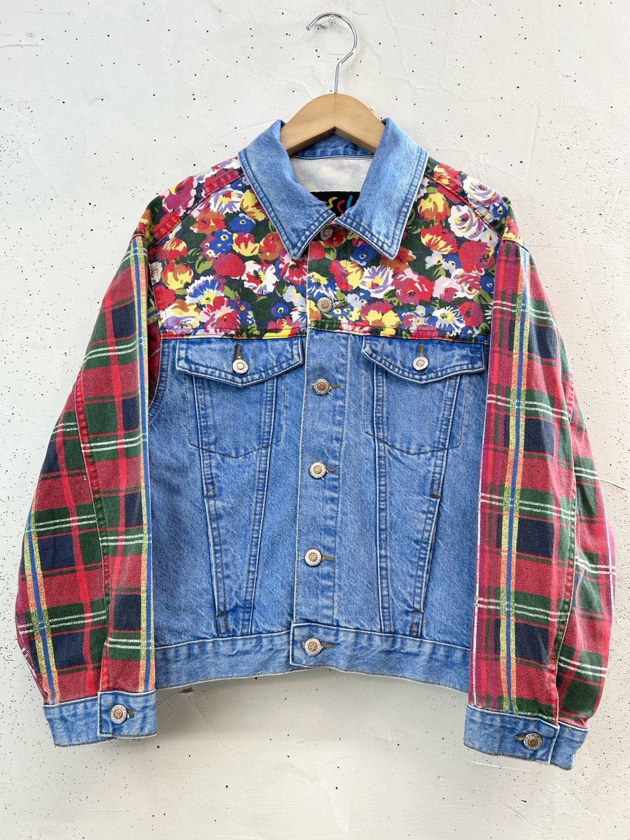 GROG_Vintage's tweet photo. ◎'70s カラフルチェックドレス!配色形可愛すぎ😭
◎デニムジャケット👖袖切替が可愛い🩷
※こちらの商品は8月22日の入荷アイテムとなります。お問い合わせやウェブショップ掲載は8月25日より承ります。
#groggrog #vintage #古着 #古着コーデ #高円寺 https://t.co/MARwL5hwAd