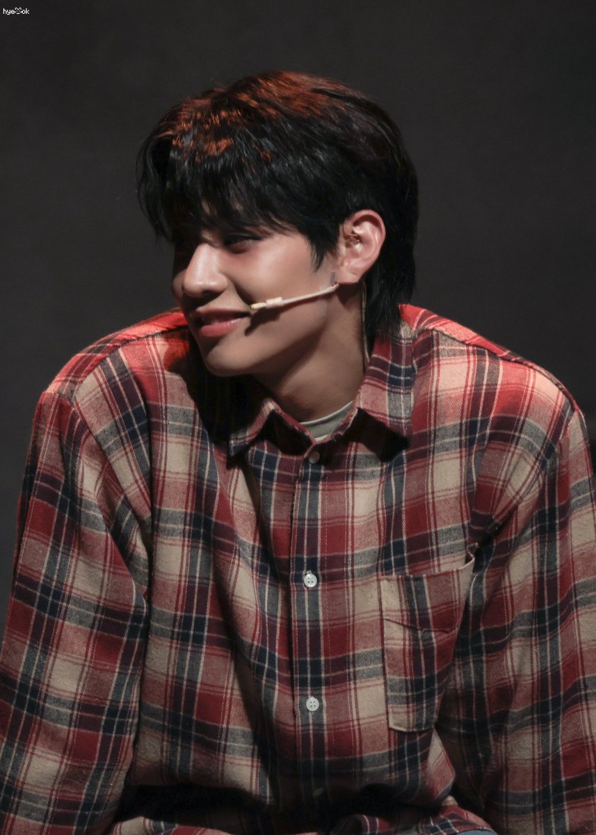 HYEOKpic's tweet photo. 260821 종의 기원 크로스 스페셜 커튼콜 - 노을

김해진 #박상혁

너에게 꼭 보여주고 싶었어 https://t.co/zcA2DOeJQo