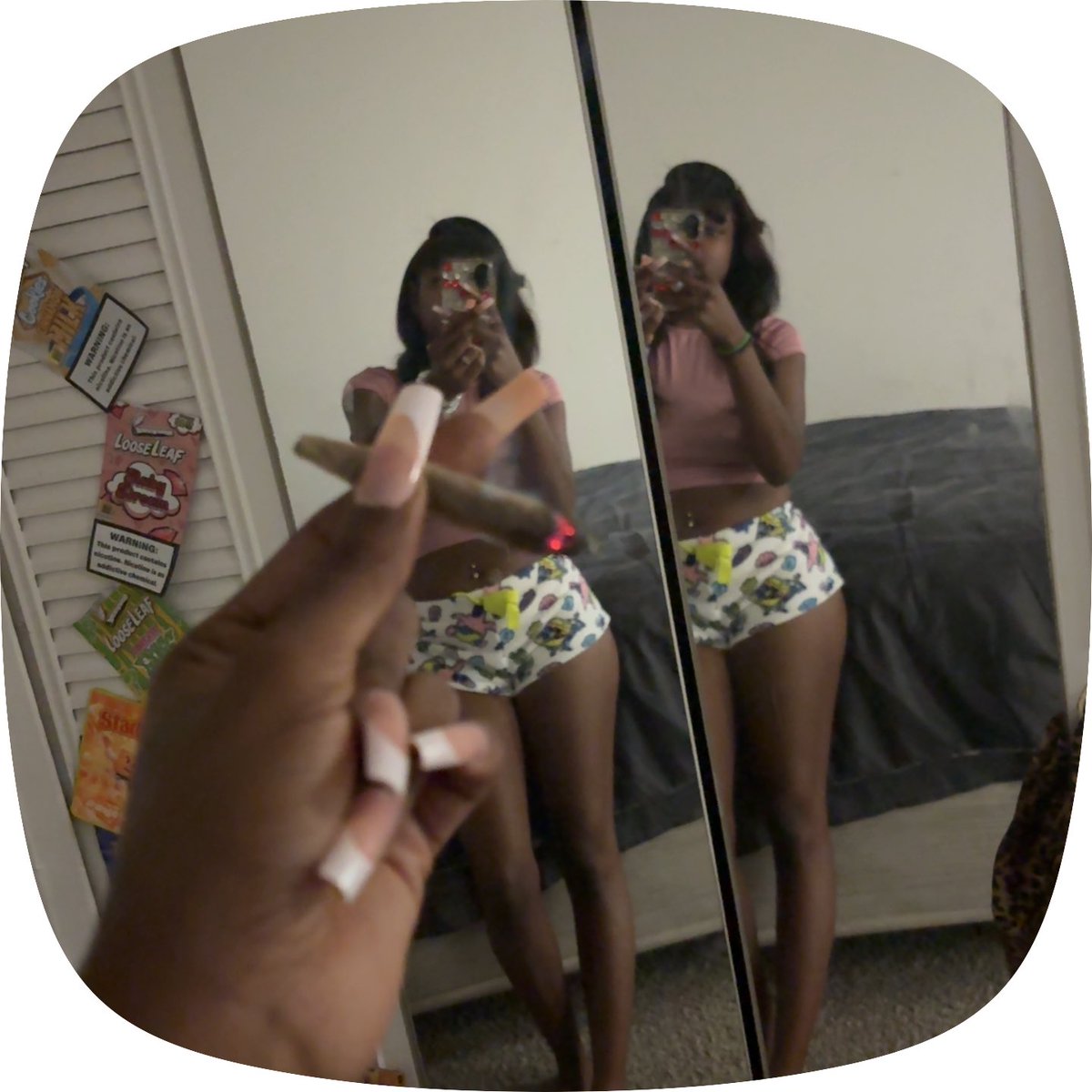 KillaKeey's tweet photo. Smoke Good Weed Wit A Bad Bitch 💨😈 https://t.co/GBuyr83bll