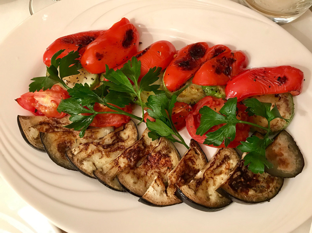 RebeccaPatwcvx's tweet photo. Pimientos del Padrón asados con un toque de limón! Perfecto para compartir en tus reuniones https://t.co/MY16FzoLLx