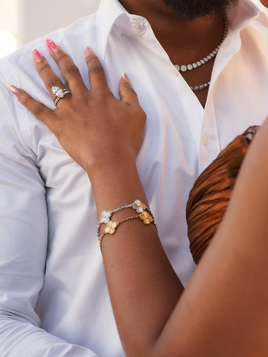 PulseNigeria247's tweet photo. Diana Eneje gets engaged to the love of her life. 🥺💍😍 https://t.co/RVXhI7UjKK