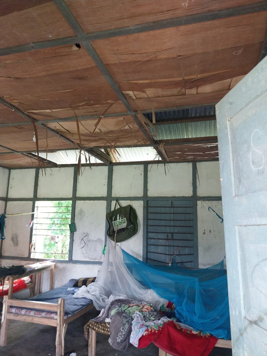 NatungBanta's tweet photo. These are hostel rooms of a govt middle school, Veo Village, Pijerang Circle, Pakke-kessang Dist. Children stay here. Can we have any better ?  @pasang_sona @BiyuramWahgeBJP @PemaKhanduBJP @hrw @Amitshah @narendramodi @BJP https://t.co/FNib79WFLm