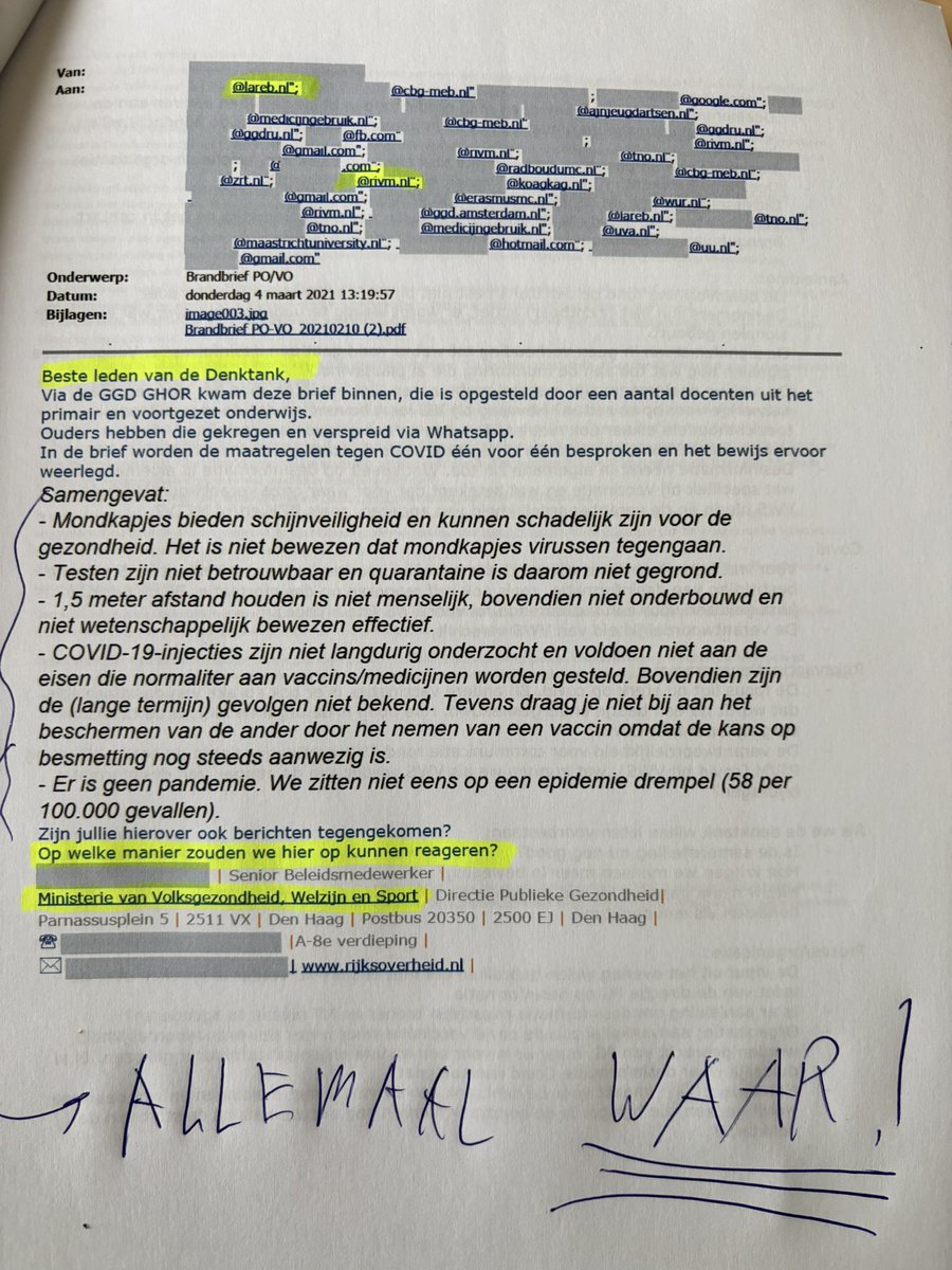 PvanHouwelingen's tweet photo. Ben nu vrijgegeven mails en documenten over de “denktank desinformatie” van VWS aan het lezen. Ronduit hallucinant wat je tegenkomt. 

Neem dit bericht van een VWS-ambtenaar van 4 maart 2021 waarin hij de leden van de denktank vraagt hoe te reageren op een brief van docenten in het primair en voortgezet onderwijs - docenten met gezond verstand die overduidelijk zélf nadachten! - waarin de absurde COVID-maatregelen één voor één worden weerlegd (zoals wij dat trouwens ook kéér op kéér in de Tweede Kamer hebben gedaan). We weten natuurlijk dat alles wat die docenten schrijven vanzelfsprekend WAAR is. Maar aan de “experts” van de “denktank desinformatie” wordt gevraagd hoe deze beweringen (waarheden) weerlegd kunnen worden. 

De “denktank desinformatie” doet in ieder geval zijn naam eer aan als één van de grootste verspreiders van “desinformatie”.👇