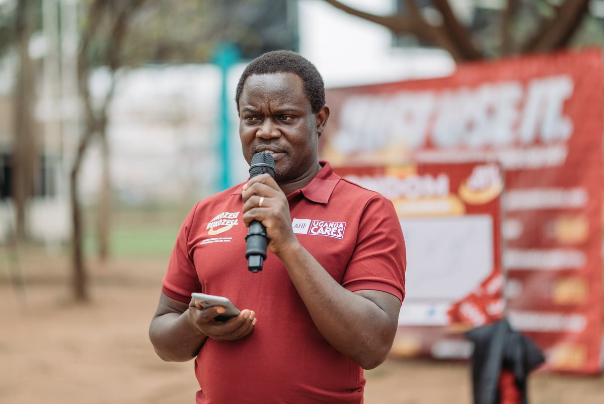 LindaJosephRob4's tweet photo. A condom may be small, but the protection it offers can make a big difference.
Make safer sex part of your routine.
@ahfugandacares
@ahfafrica
#JustUseIt
#CondomCampaign https://t.co/6Eufg4bayl