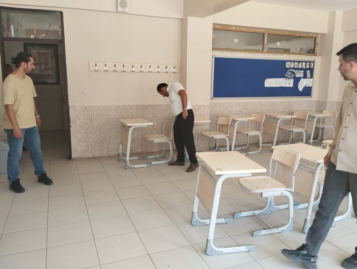 DoganhisarM's tweet photo. 📌 2026-2027 Eğitim Öğretim Yılı Hazırlık Çalışmaları kapsamında ilçemiz okullarında bakım, onarım, tadilat ve çevre düzenleme çalışmaları devam ediyor.

📍İlçe Milli Eğitim Müdürümüz Sayın Mehmed Akif GÜNDÜZ Doğanhisar Anadolu İmam Hatip Lisesini ziyaret etti. https://t.co/m4u9BnNO3o