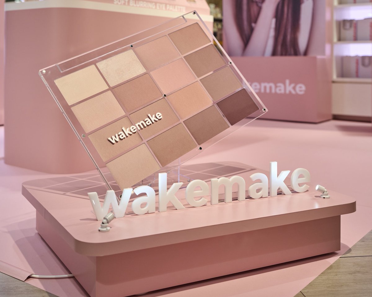 wakemake_japan's tweet photo. \ 渋谷ロフト2階にて開催中! /
✨ wakemake POP-UP STORE ✨
連日大盛況のポップアップストア!
ヌードで彩られた空間では、
大人気「ソフトブラーリング アイパレット」から
新コレクションまでお試しできます👀
POPUP限定のノベルティイベントも開催中🎁
お近くにお越しの際は、ぜひお立ち寄りください!
📍開催情報
期間:2026年8月14日(金) ~ 8月27日(木)
場所:渋谷ロフト2階 POP-UP STOREイベントスペース
住所:〒150-0042 東京都渋谷区宇田川町21-1
営業時間 :11:00〜21:00
#wakemake #ウェイクメイク #渋谷ロフト #ロフトコスメ