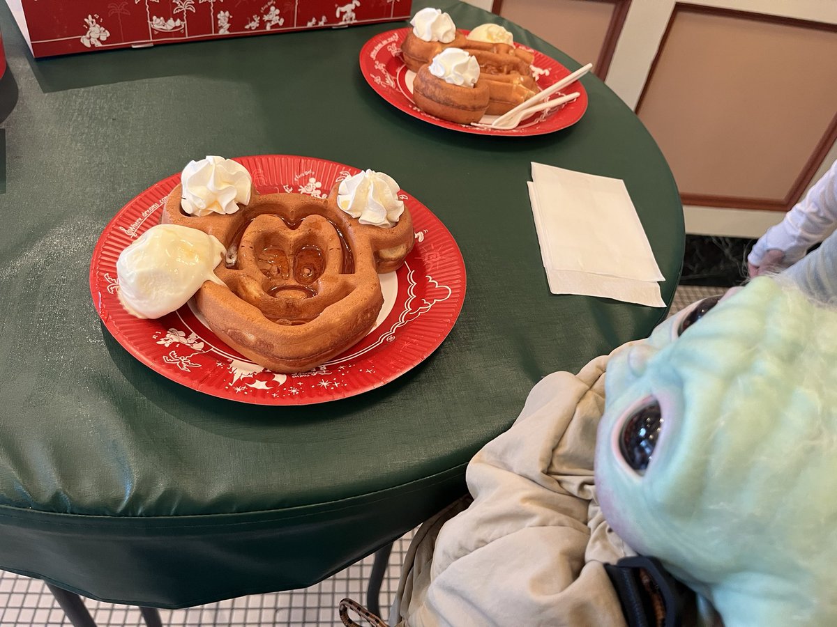 DdPonzu's tweet photo. なんかバズりかけてるから今日一日のグーちゃん載っけとこ https://t.co/HFqtXD5jvV