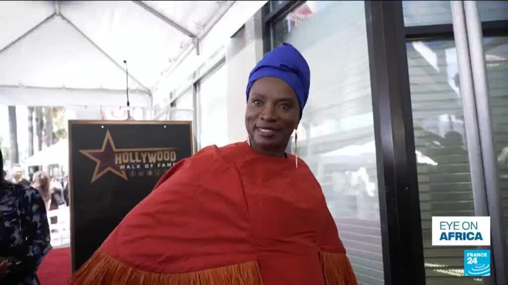GoldenPageMaga1's tweet photo. Angelique Kidjo becomes first African musician to get Hollywood star https://t.co/3edc4IbjyI via @Golden Page Magazine https://t.co/xhbDpprY7i
