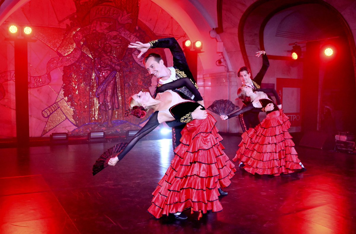 RubyFurmankgjs's tweet photo. Gran concierto de flamenco esta noche en el teatro municipal! Bailes apasionantes y música que te envolverá. No te lo pierdas!， https://t.co/aIerVB171N