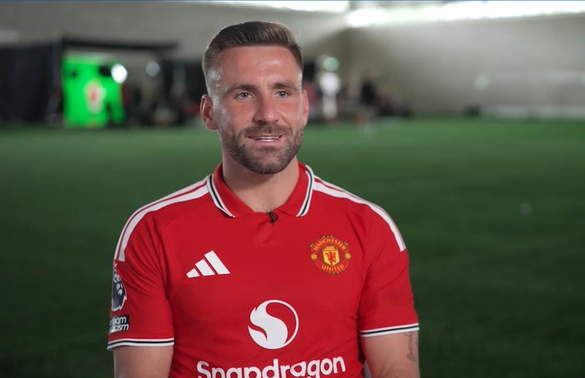 UtdDistrict's tweet photo. 🚨🎙️ | Luke Shaw asked if the mood in the camp is the best he's known at #mufc:

"I think it's 100% true. Of course, like you have said, I have been in there for a long time now.

"So I've experienced different groups, different atmospheres but I would certainly say this is the most positive, happiest and probably talented group that we’ve had."