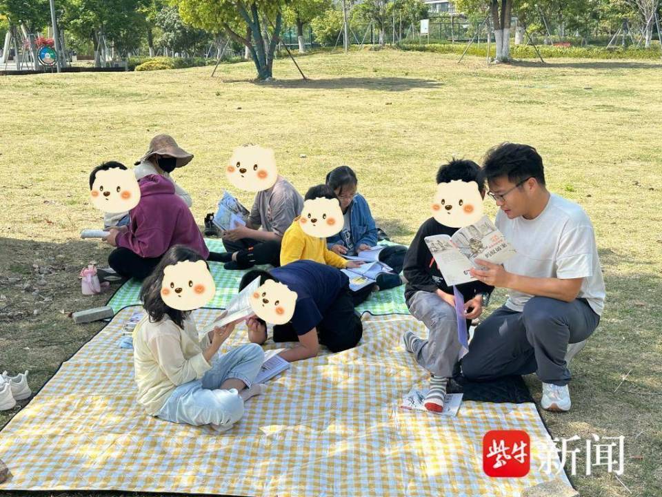 MkrtchyanJor's tweet photo. Come join our neighborhood book swap this Saturday at the community park! Bring your pre-loved books, take home new favorites, and chat with neighbors for free. See you there! https://t.co/YpQhAoxEaX