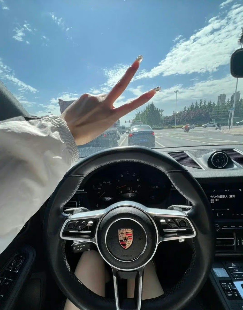 AlfredDanielHo1's tweet photo. Just passed my road test! Sweaty palms, wrong signal panic, and a huge smile when I heard "you’re good to go"  Life’s too short to wait for the perfect time to learn to drive! https://t.co/DKDLqfLPYS