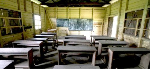 StopBlaBlaCam's tweet photo. Écoles clandestines : 803 fermetures révèlent les failles du contrôle de l’enseignement privé https://t.co/91ul2UPMmE https://t.co/pXuvL4x7QL