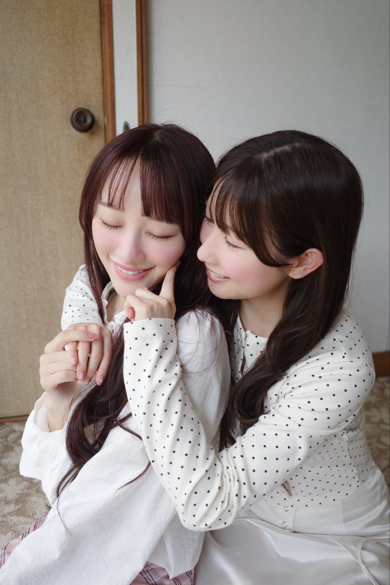 otoshima_risa's tweet photo. 本日発売の「Ray 2026年10月号」に
あんりさで掲載させていただいています📖✨

あんりさ仲良し姉妹の着回し企画で
撮影しました🍂

撮影もとっても楽しかったです😊
是非、チェックしてね！！ https://t.co/g3MLXYVXLe