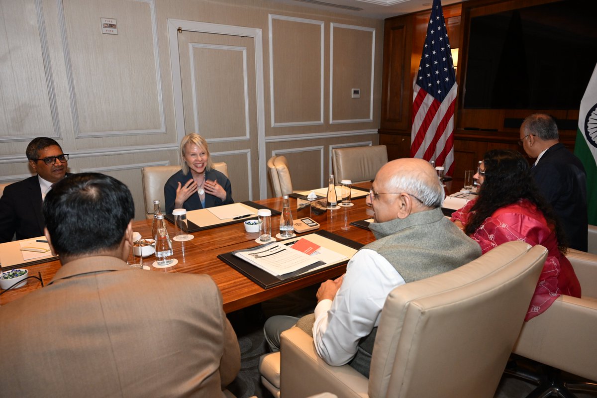Bhupendrapbjp's tweet photo. Had a fruitful meeting with Ms. Samara Cohen, Senior Managing Director and Global Head of Market Development at BlackRock, in New York. 

Guided by the transformative vision of Hon'ble Prime Minister Shri Narendra Modi to establish India as a leading global financial powerhouse, discussed the immense opportunities for Exchange Traded Funds (ETFs) and asset management in India and Gujarat.

With its world-class financial ecosystem, robust regulatory framework, and presence of top international institutions, GIFT City is uniquely positioned to serve as a gateway for global asset managers. Invited BlackRock to expand its footprint in GIFT City and participate in the upcoming Vibrant Gujarat Global Summit 2027.

@BlackRock