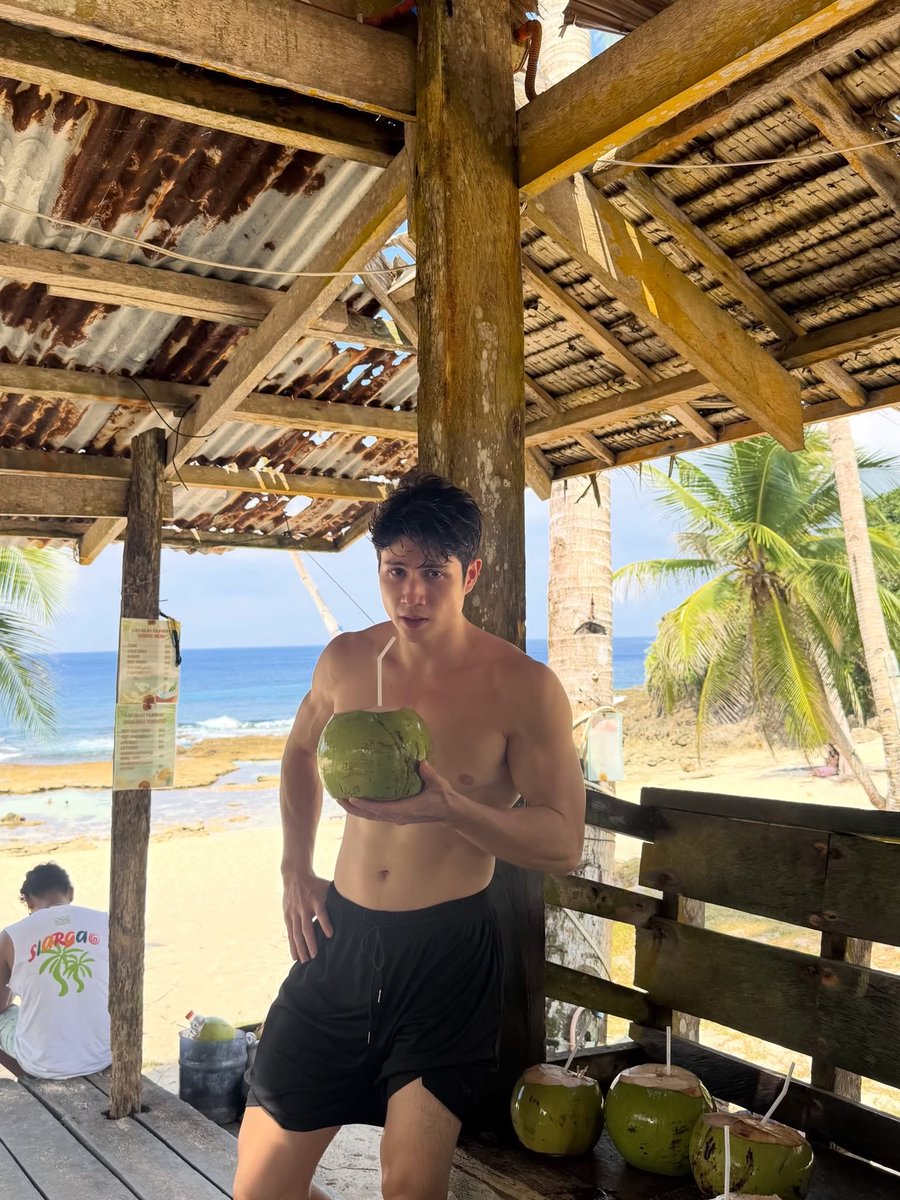 kadorachi's tweet photo. sharap ni zach 🥵 https://t.co/RW2ybZMI7N