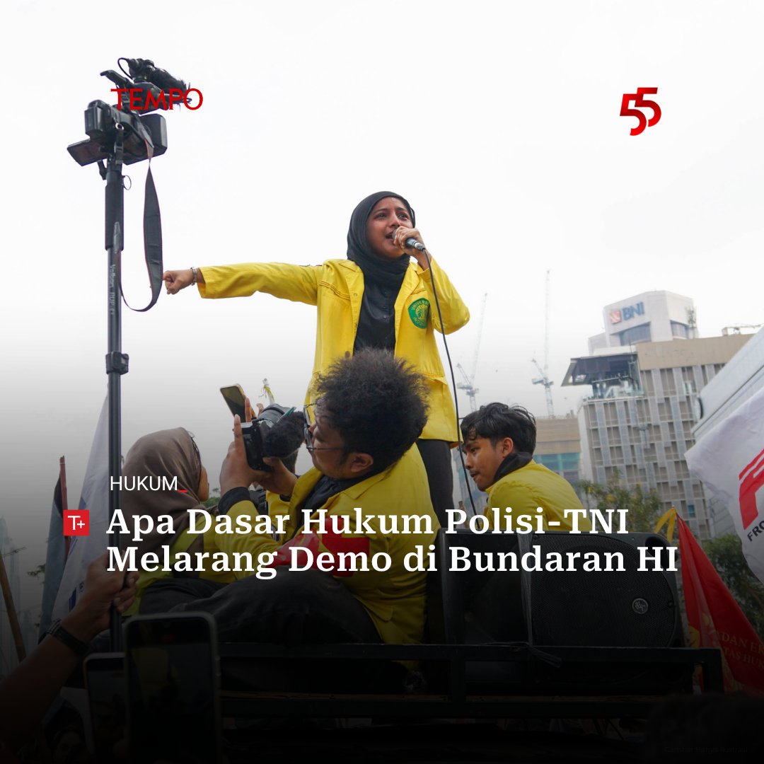 tempodotco's tweet photo. Polisi dan TNI melarang mahasiswa berunjuk rasa di Bundaran HI dengan alasan lalu lintas, tetapi LBH Jakarta mempertanyakan dasar hukum pelarangan tersebut.

Apa dasar hukum polisi dan TNI melarang demo di Bundaran HI?🤷‍♀️

Baca di sini: https://t.co/BvBM7iDYvH https://t.co/Qfj8OeHnRw