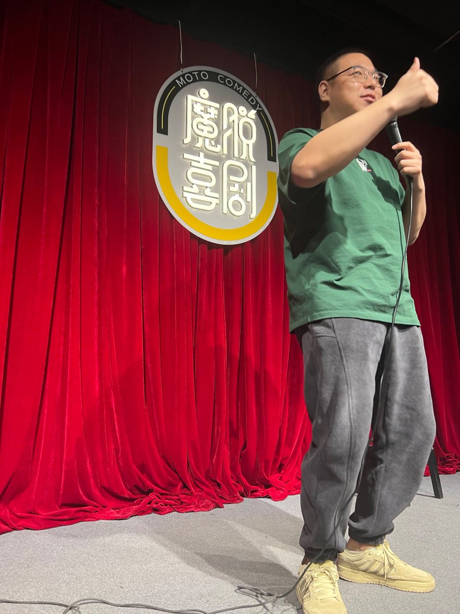 CallanN26's tweet photo. Just stepped off stage after my set at the comedy club and my throat’s screaming for a beer—turns out making 200 people snort-laugh at 10pm is way more work than I thought. Who’s buying the first round https://t.co/mvBFA6yshS