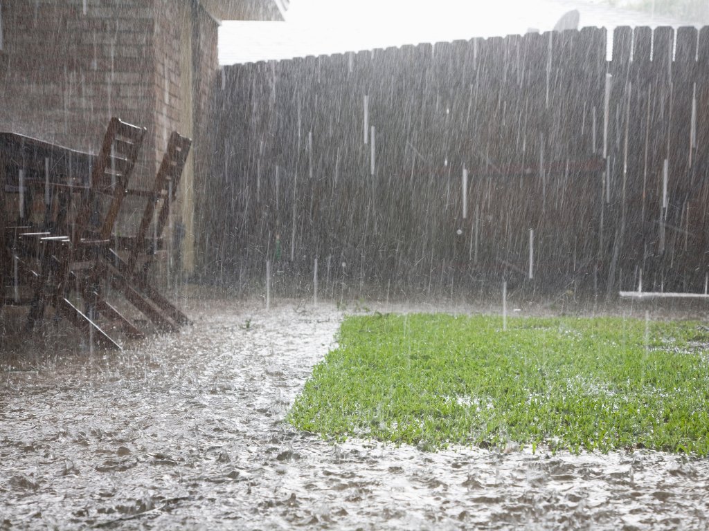 emergenciescat's tweet photo. 🔴 Alerta #INUNCAT

🌧️ Xàfecs torrencials aquest vespre i aquesta nit al Camp de Tarragona i dissabte a la zona del Delta de l’Ebre.

⚠️ No travesseu rieres ni zones inundables.

El Comitè Tècnic s’ha reunit aquest matí per fer seguiment de l’episodi: https://t.co/4PRztzQbDn https://t.co/SSmsGoUhVy