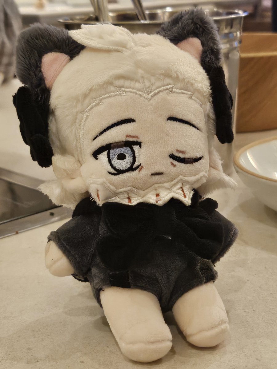 Chamma_Man's tweet photo. 킁님이 옷 선물로 주셨어🥰 https://t.co/SekxUkNzDs