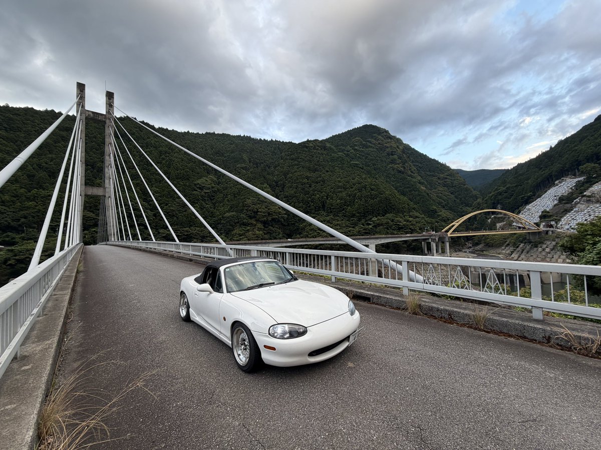 kabegami244's tweet photo. #車売ります 
ロードスター
NB8C 6MT
車検R9.3まで(乗って帰れます)
144000くらい
50万で

セールスポイント
純OPのサイドスカート
車庫調(ZZ-R)
メッシュホイール(メーカー不明)
ディクセル　Type-S+スリッドローター https://t.co/OczYXVNltp